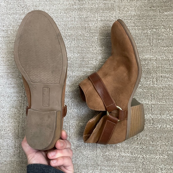 AMERICAN EAGLE BROWN SUEDE ANKLE BOOTS 8.5 - Picture 4 of 6